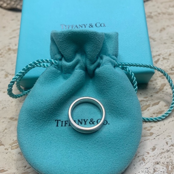 Authentic 1837 Tiffany ring. - Picture 6 of 6